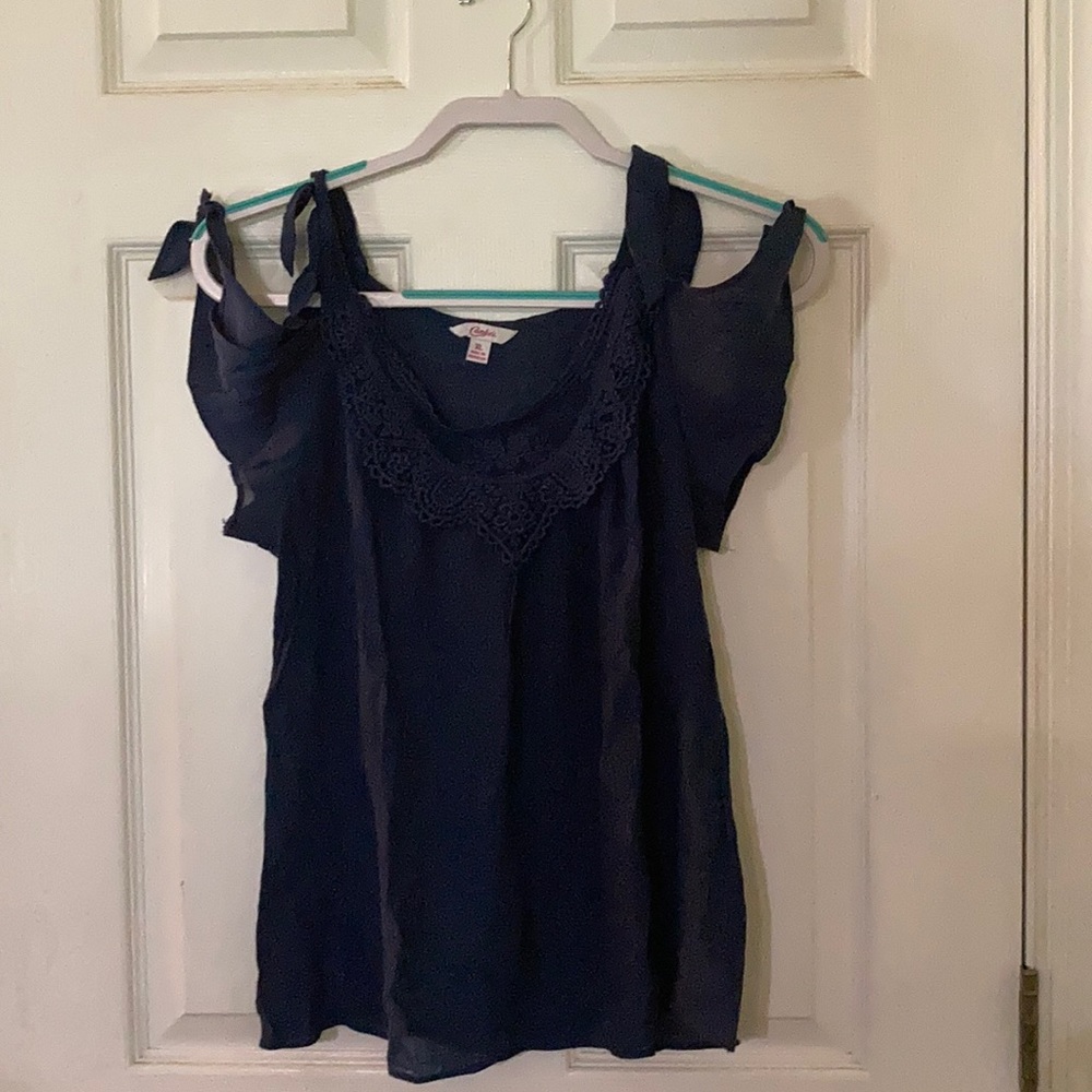 XL Candie’s Cut Out Shoulder Blouse